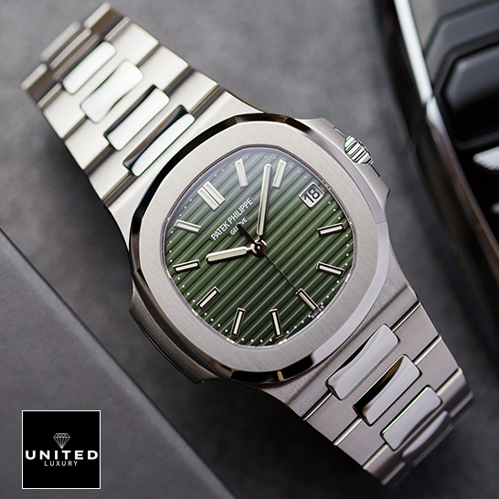 Patek Philippe Nautilus Steel 5711_1A-014 Green Dial Replica front view